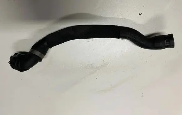 BMW 1 E81 E87 Engine coolant pipe/hose 1437865