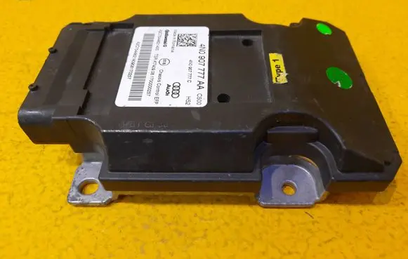 Audi A8 S8 D5 Air suspension control unit module (rear) 4N0907777AA