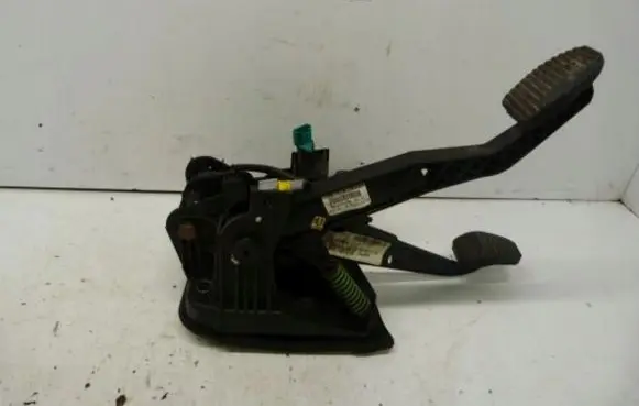 Citroen C5 Pedal assembly 9654751080