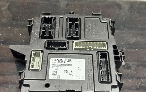 Renault Trafic III (X82) Keyless (KESSY) go control unit/module 284B28800R A3C1098010300