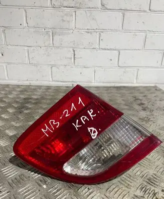 Mercedes-Benz E W212 Tailgate rear/tail lights A2118201364