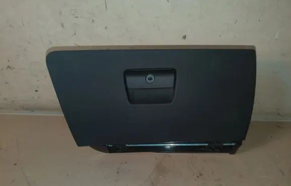 BMW 3 E90 E91 Glove box 7075479