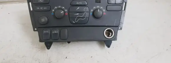 Volvo V70 Climate control unit 30746022