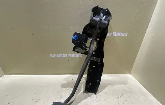 Ford Mondeo MK IV Brake pedal 7g9n2d094nb