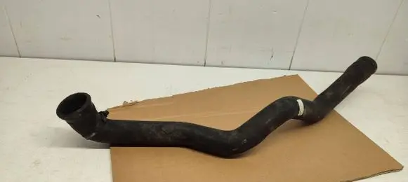 Volvo V70 Engine coolant pipe/hose