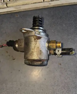 Skoda Roomster (5J) Fuel injection high pressure pump 03C127026C 300908 03C026C