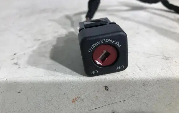 Citroen C4 II Passenger airbag on/off switch 96373205XT