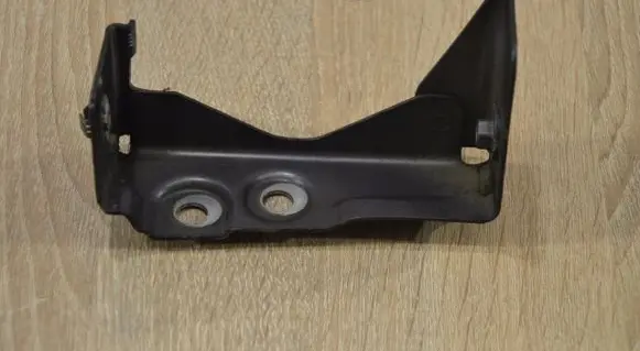 Chevrolet Orlando Headlight/headlamp mounting bracket 