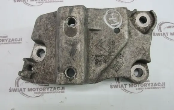 Citroen DS3 Gearbox mounting bracket 9675720180