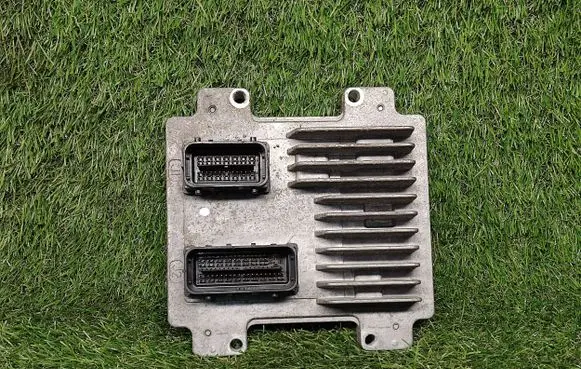 Opel Astra J Engine control unit/module ECU 12647212 12642927