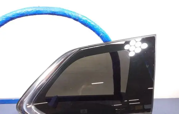 Mitsubishi Outlander Rear side window