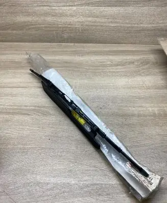 Toyota Land Cruiser (J100) Windshield/front glass wiper blade 8522260140