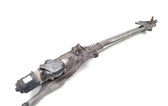 Mitsubishi L200 Front wiper linkage and motor 8250A124 WM07B
