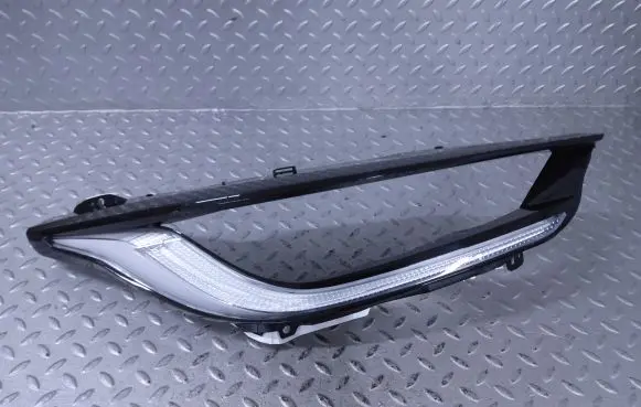 Toyota Yaris XP210 Headlight/headlamp 8110AK0080