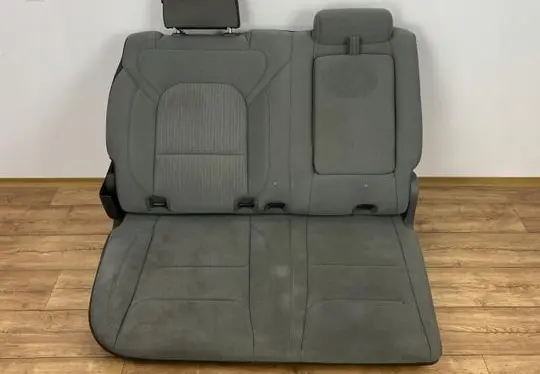 Dodge RAM 1500 DS Second row seats 