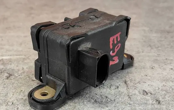 BMW 3 E90 E91 ESP acceleration yaw rate sensor 6781575 DV77J07Q64 10170103843