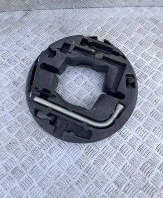 Audi A4 S4 B9 Spare wheel section trim VW16575