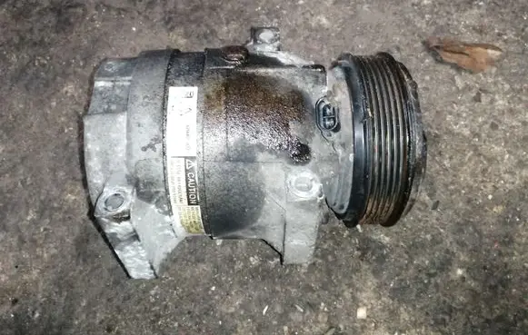 Renault Laguna II Air conditioning (A/C) compressor (pump) 8200021822
