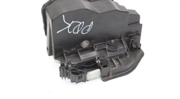BMW 5 F10 F11 Coupe door lock (next to the handle) 7202145