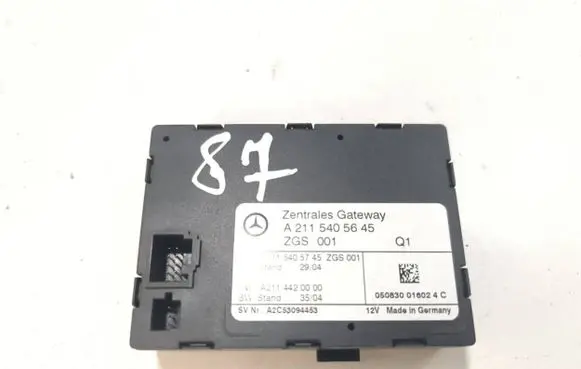 Mercedes-Benz E W211 Gateway control module A2115405745 A2114420000 A2115405645