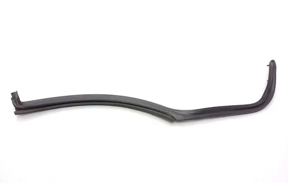 Porsche Macan (95B) Rubber seal rear door 95B839762B