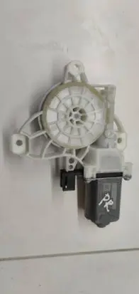 Mercedes-Benz C W205 Front door window regulator motor A0009065806