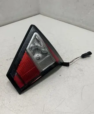 Tailgate rear/tail lights