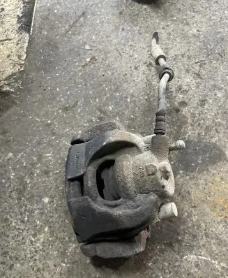 Ford Mondeo MK IV Front brake caliper