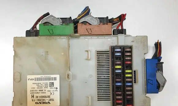 Volvo XC70 Fuse box set 30765624