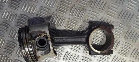 Volvo S40, V40 Piston with connecting rod