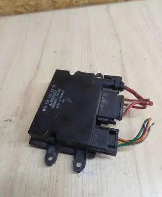 Glow plug pre-heat relay