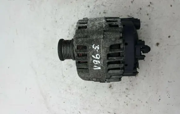 Volkswagen Golf VII Generator/alternator 03l903023l