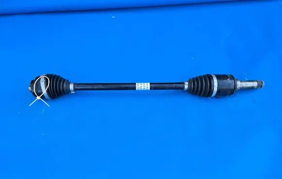 BMW 1 F40 Rear driveshaft 7646867 33207646867