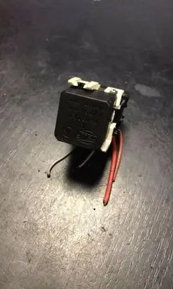 Mercedes-Benz Vaneo W414 Other relay 0025421319