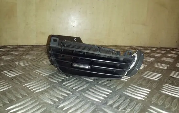 Opel Insignia A Dash center air vent grill