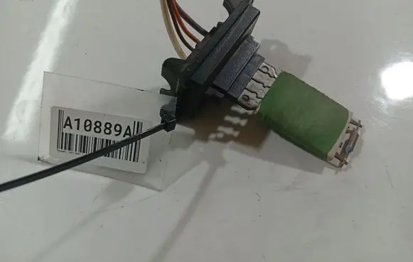 Heater blower motor/fan resistor