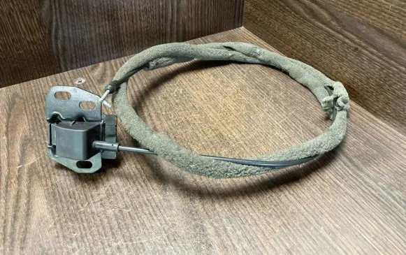 Loading door lock