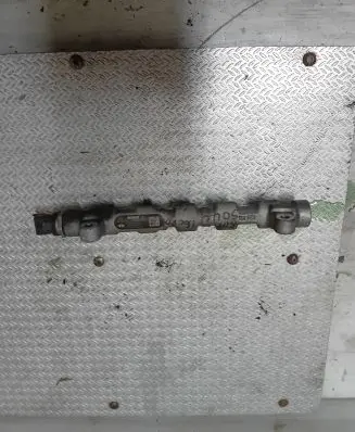 Hyundai i30 Fuel distributor 0445214181