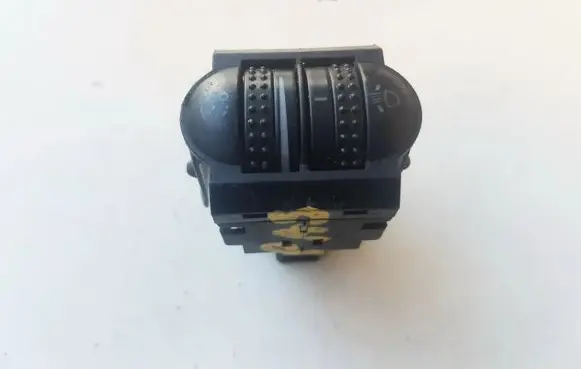 Headlight level height control switch