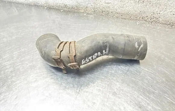 Opel Astra H Coolant pipe/hose 