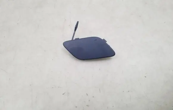 Mercedes-Benz A W169 Front tow hook cap/cover A1698850823