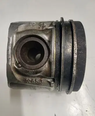Nissan Pathfinder R52 Piston 10653