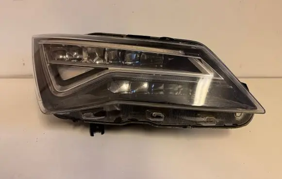Seat Ateca Headlight/headlamp 576941008F 90117434A