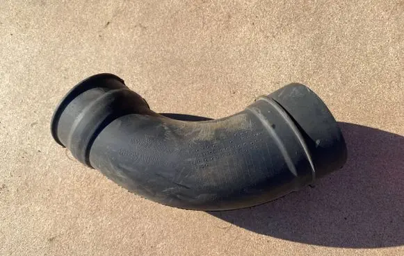 Renault Laguna III Intercooler hose/pipe 8200724087A
