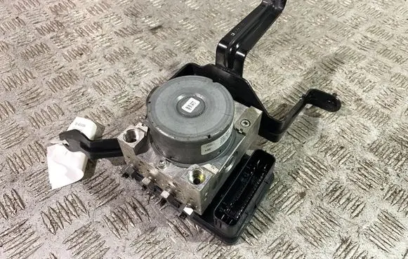 Ford Mustang VI ABS Pump GR3C2C219BD