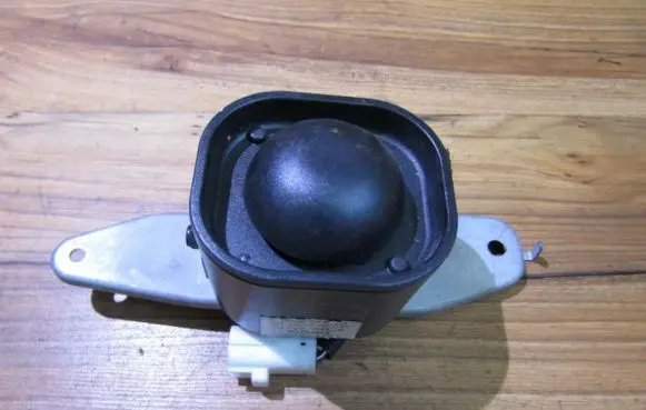 Toyota Avensis Verso Horn signal 8904044010 89040-44010