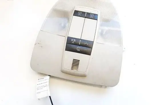 Mercedes-Benz B W245 Front seat light A1698208401 2JM00883160