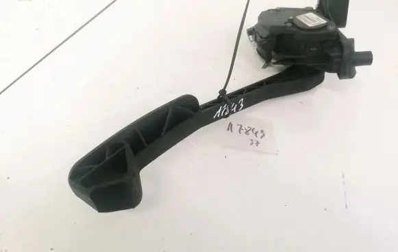 Volvo S60 Accelerator throttle pedal 30666659 6PV00853701