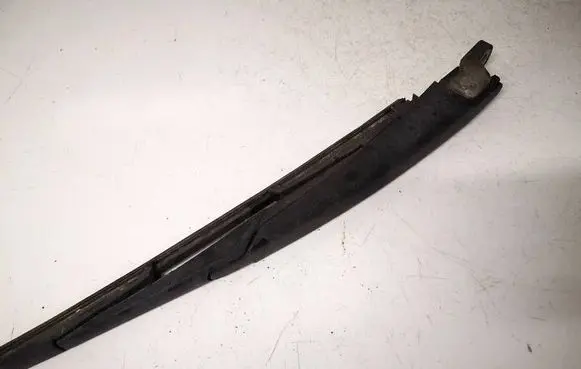 Ford Focus Rear wiper blade arm 