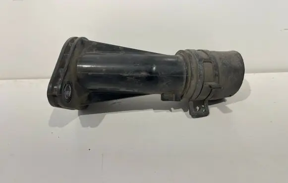 KIA Sportage Thermostat housing 256312B051